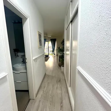 Super Y Amplio Apto Con Airco, Planta Baja En Mareverde * Адехе