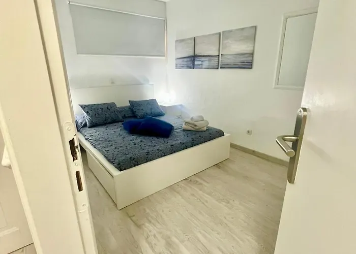 Super Y Amplio Apto Con Airco, Planta Baja En Mareverde *