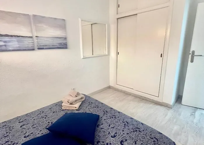 Super Y Amplio Apto Con Airco, Planta Baja En Mareverde